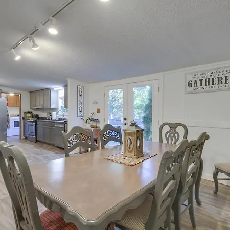 Spacious Home 10 Miles To Wintergreen Resort!